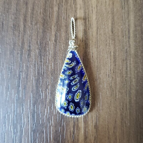 ✨️3/$20✨️ Murano Style Glass Teardrop Pendant With Silvery Rope Detail - Picture 4 of 7